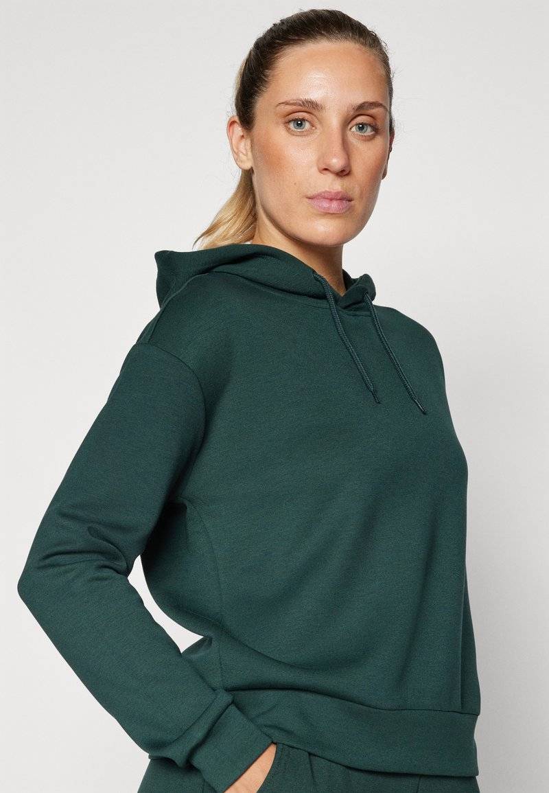 ONLY Play ONLY Play ONPLOUNGE HOOD - Hoodie - scarab Vatertagsangebot